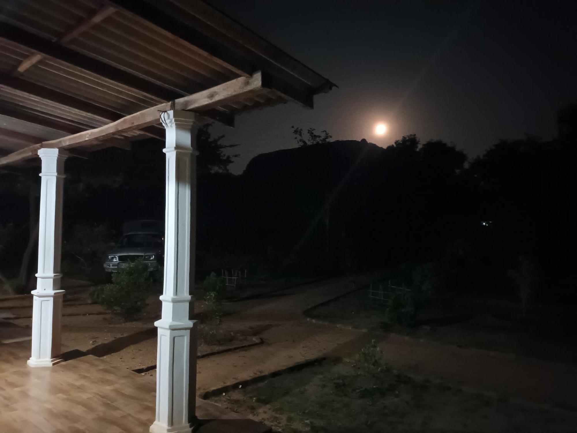 Hotel Sigiri Arana Sigiriya Esterno foto